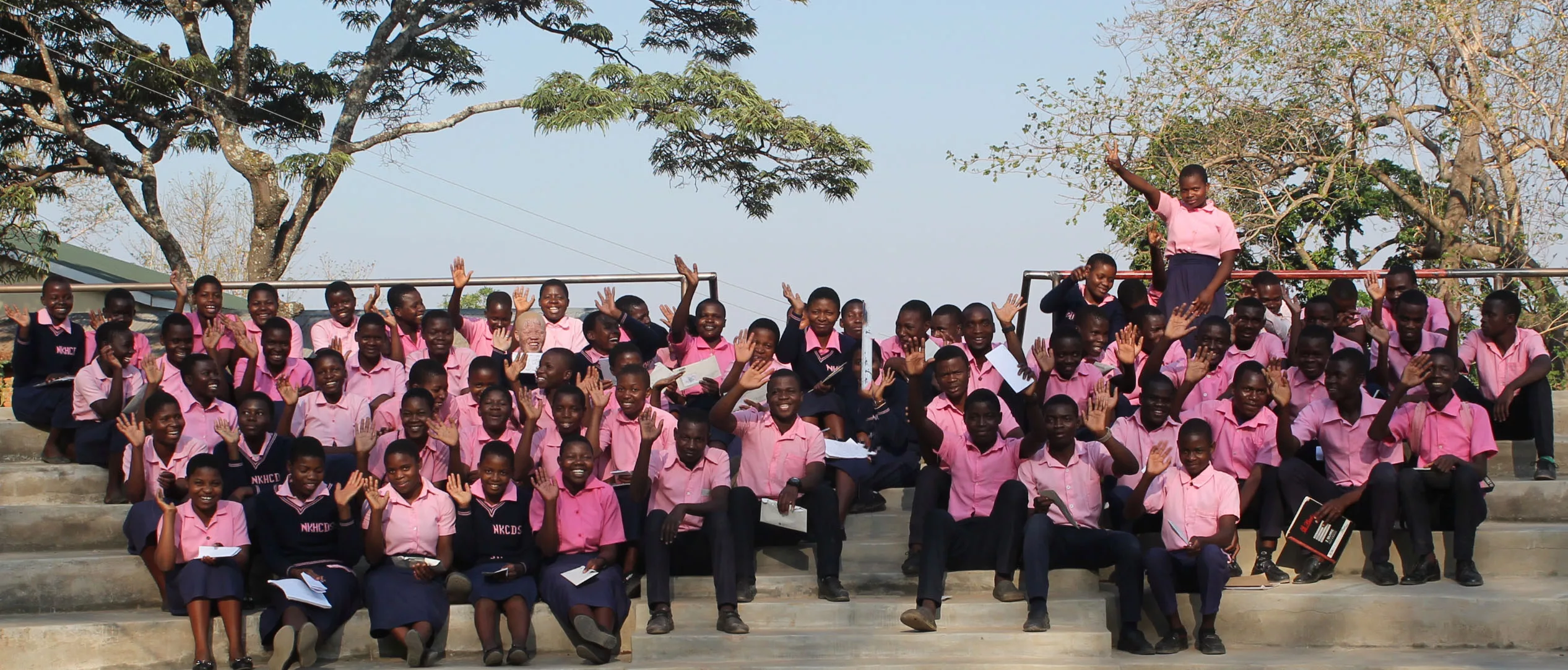 Das Bild zeigt die Patenschüler in Nkhoma im Oktober 2023